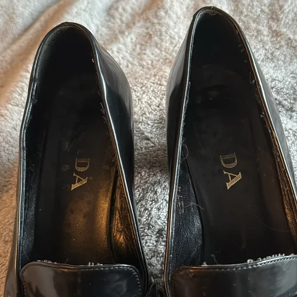 PRADA Elegant Black Loafers for Women - Picture 3 of 9